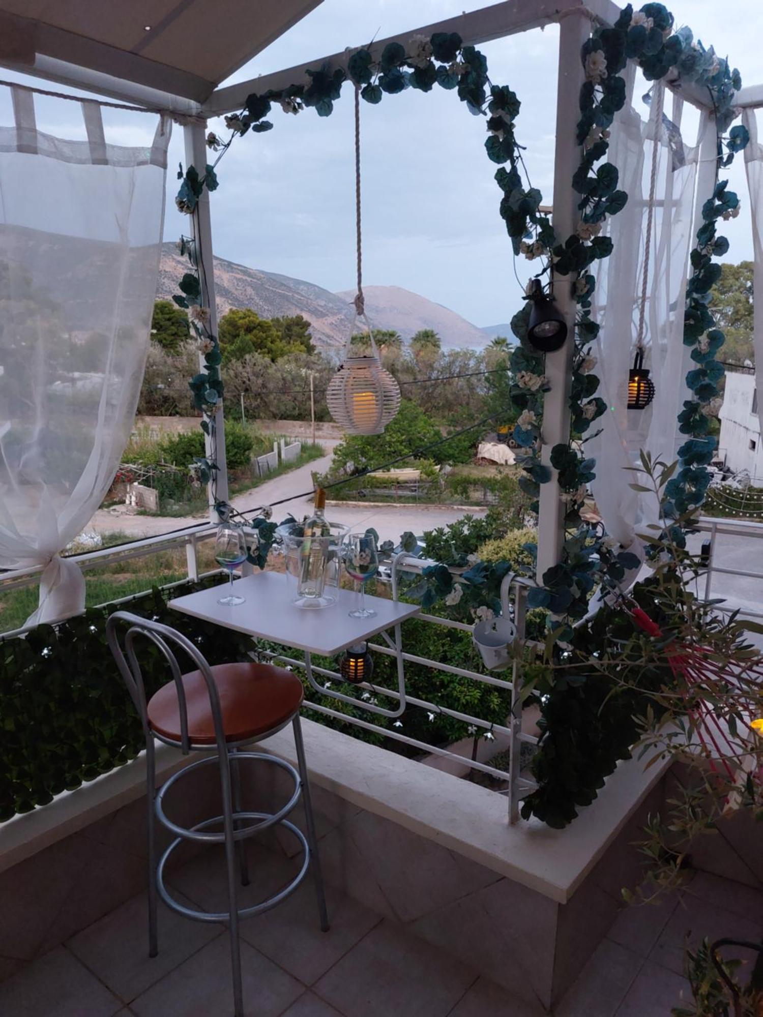 Delphitea Philoxenia Apartment Exterior photo